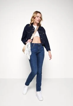 Pier One BANDANA UNISEX 3 PACK - Tuch - Black/white/beige 12 Pier One BANDANA UNISEX 3 PACK - Tuch - Black/white/beige -Pier One Store 019bfd3b306a49bfb36d42a4a87d1b8e