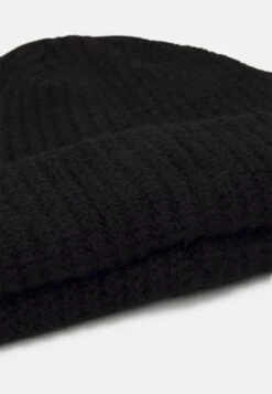 Pier One SHORT MICRO BEANIE UNISEX - Mütze - Black 10 Pier One SHORT MICRO BEANIE UNISEX - Mütze - Black -Pier One Store 0ebb65d54b0643c5908d2c2364f4ca2c