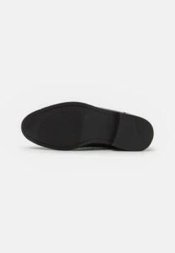 Pier One Slipper - Black 12 Pier One Slipper - Black -Pier One Store 13021a3895e6426e838f0f5c89149ce8