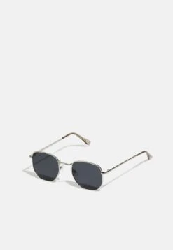 Pier One UNISEX - Sonnenbrille - Black/silver-coloured 13 Pier One UNISEX - Sonnenbrille - Black/silver-coloured -Pier One Store 1be30f00c6c4442cbca038c2a30715c8 1