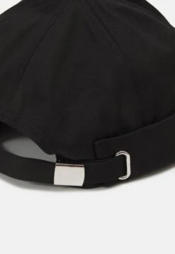 Pier One Cap - Black -Pier One Store 242bb431518647b4b9c15b1330b4a861