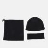 Pier One FLEECE UNISEX SET - Mütze - Black -Pier One Store 2d2217826bb64e768a7e39ae427c56f1