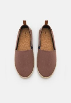Pier One UNISEX - Espadrille - Brown -Pier One Store 31da881e18bf49df90b20d8e283884c8