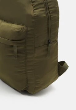 Pier One UNISEX - Tagesrucksack - Khaki -Pier One Store 34ee2379da2740f99d6389ec9ad145f4