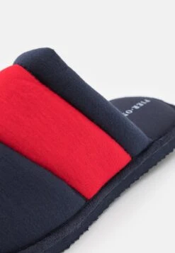 Pier One UNISEX - Hausschuh - Dark Blue/red 13 Pier One UNISEX - Hausschuh - Dark Blue/red -Pier One Store 3873ff5ffc164a00938853720f513c10