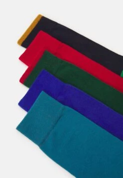 Pier One 5 PACK - Socken - Green/red -Pier One Store 43d53686e0e948e2b26af8fae23fb2c4