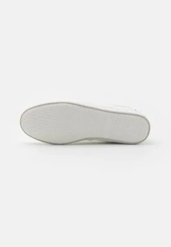 Pier One UNISEX - Sneaker Low - White 12 Pier One UNISEX - Sneaker Low - White -Pier One Store 68719e2527e2402e931a903c66ab7baf