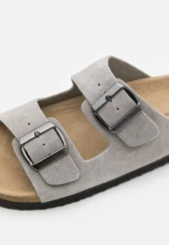Pier One LEATHER UNISEX - Pantolette Flach - Grey -Pier One Store 6b071714d1514b7cbade5fbfdf5bc6fc
