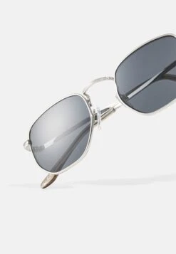 Pier One UNISEX - Sonnenbrille - Black/silver-coloured 12 Pier One UNISEX - Sonnenbrille - Black/silver-coloured -Pier One Store 7d50a3b2e76c4d94b403b00bdcb94192