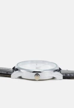 Pier One UNISEX - Uhr - Black -Pier One Store 8310a8d6beeb42dfa6f09289ac50faa8