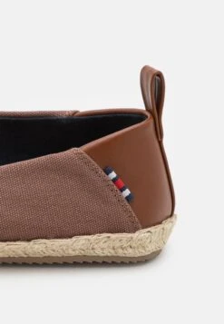 Pier One UNISEX - Espadrille - Brown -Pier One Store 9a52ce945a2849ed8945c8f267c0bb52