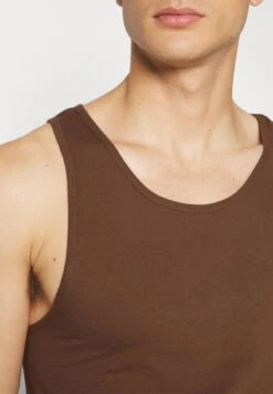 Pier One 3PCK SKIN TONE RIB VEST - Unterhemd/-shirt - Brown 12 Pier One 3PCK SKIN TONE RIB VEST - Unterhemd/-shirt - Brown -Pier One Store 9f31fc2f68bd4a4785af045b430b1d83
