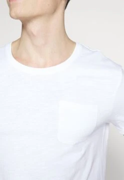 Pier One T-Shirt Basic - White 12 Pier One T-Shirt Basic - White -Pier One Store a63524296eb7468f8bac4e01312591ed