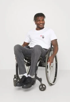 Pier One Jeans Straight Leg - Grey Denim -Pier One Store aa391ddaeb5b4eb88a37b8d011fe8892