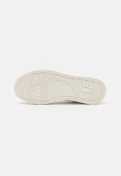 Pier One Sneaker Low - White 12 Pier One Sneaker Low - White -Pier One Store acbc813ac9cc4c3eba16db31ad5da4fd