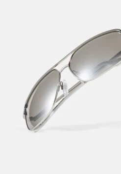 Pier One UNISEX - Sonnenbrille - Silver-coloured, Black 11 Pier One UNISEX - Sonnenbrille - Silver-coloured, Black -Pier One Store e2e667893a6348519937490659beba93