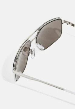 Pier One UNISEX - Sonnenbrille - Silver-coloured, Black 10 Pier One UNISEX - Sonnenbrille - Silver-coloured, Black -Pier One Store e4032642d98b4cd386349df91f3cefe3